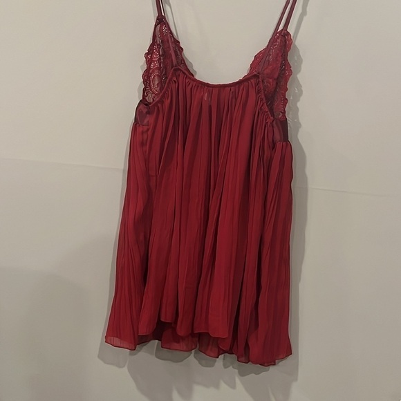 [S] Victoria's Secret Red Pleated Lace Babydoll Chemise  Nightgown Lace Upper - Picture 7 of 7